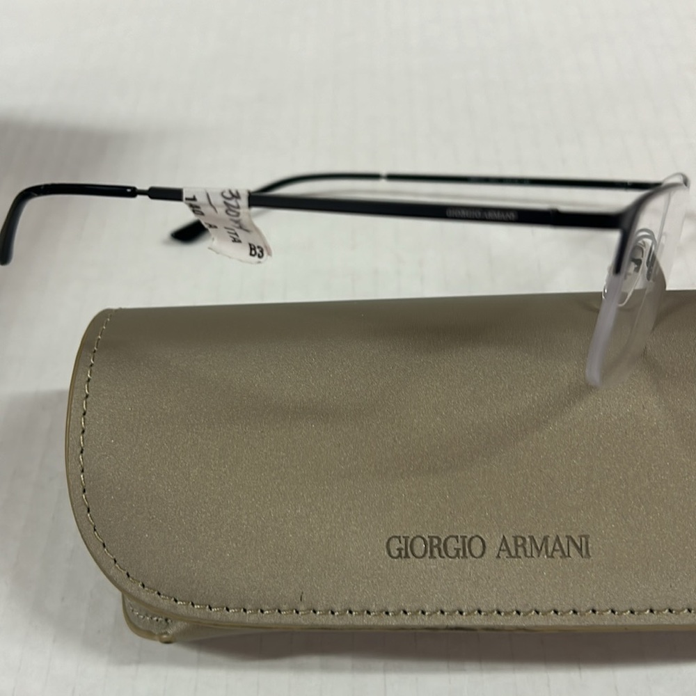 Giorgio Armani Eyeglasses - Picture 3 of 6